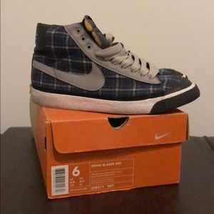 Vintage Nike Blazer Mid (X-Girl) Women’s size 6